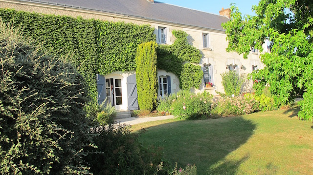 Charmante propriété ancienne parfaitement restaurée avec dépendances.