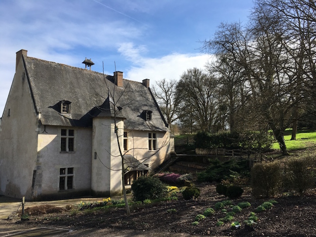 Charmant manoir du XVIème siècle sur magnifique parc à l’anglaise de 3,4ha