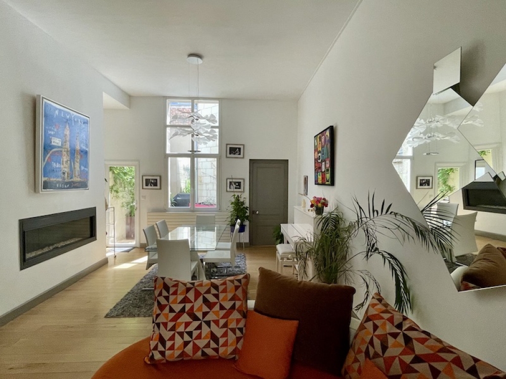 Rare maison entirement rnove de 155m2  TOURS HYPER CENTRE
