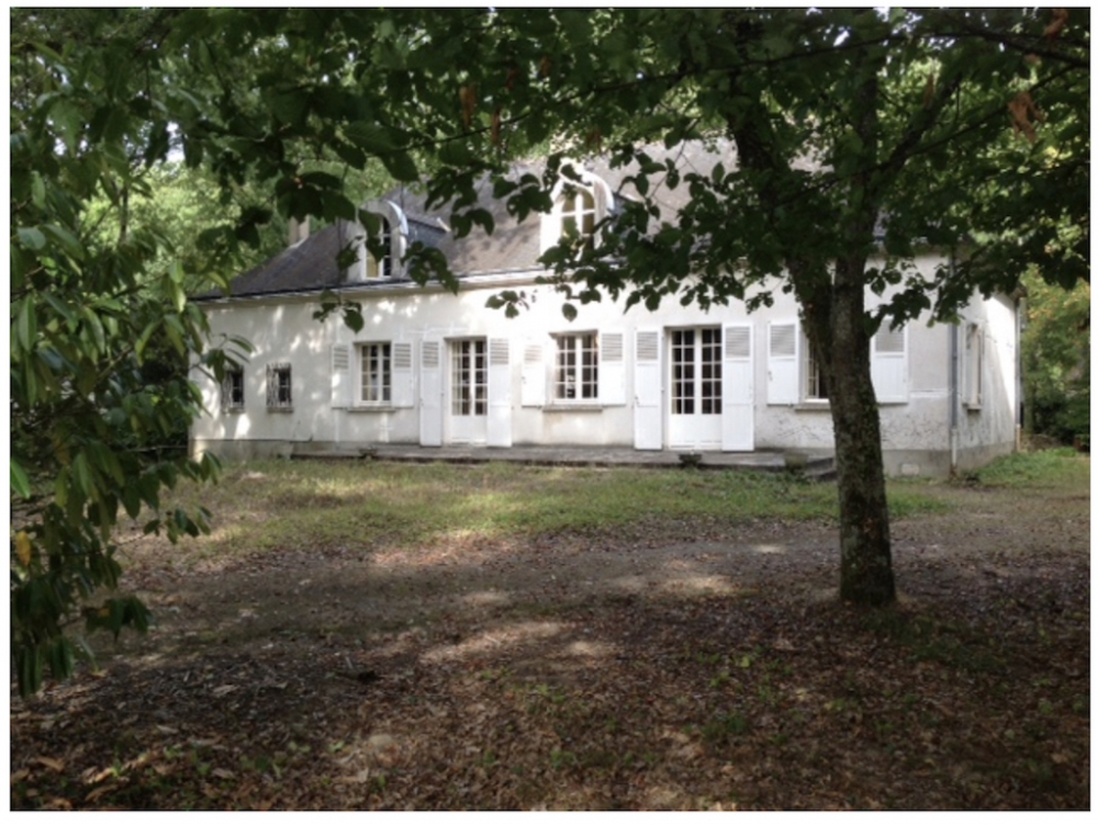 Grande maison familiale d’environ 190m2 avec garages et parc de 3559m2