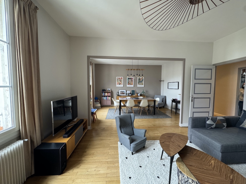 Bel appartement Type 4 à TOURS Hyper centre